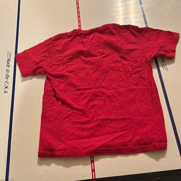 Fruit of the Loom Bright Red V-Neck Tee Biys Medium 8 Used - Picture 3 of 3